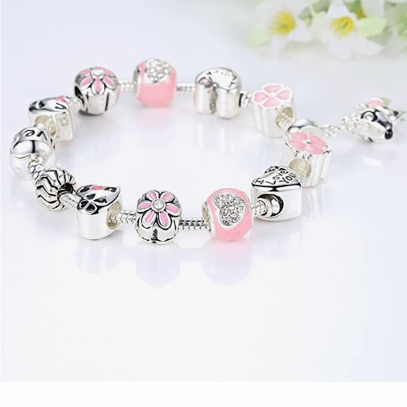 Presentski Lucky Charm Bracelet, Love and Clover Silver Plated Charm Bracelet. - Picture 5 of 7